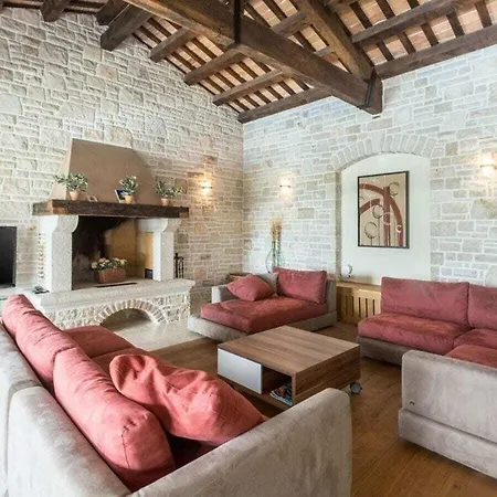 Villa Santa Maria Domenica For Up To 12 Persons Kaštelir