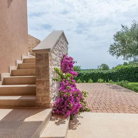 Santa Maria Domenica For Up To 12 Persons Villa Kaštelir