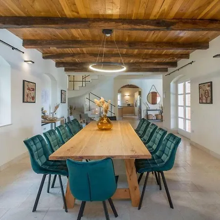 Santa Maria Domenica For Up To 12 Persons Villa *